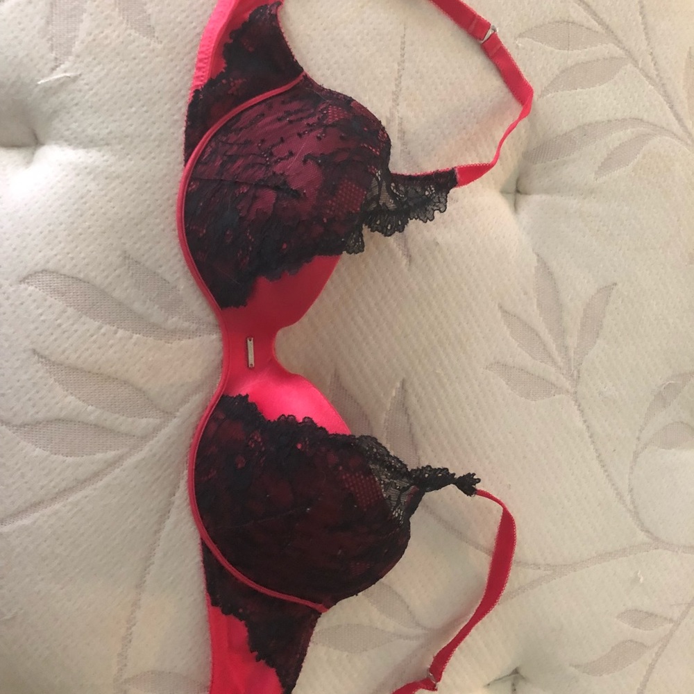 Victoria’s Secret bra